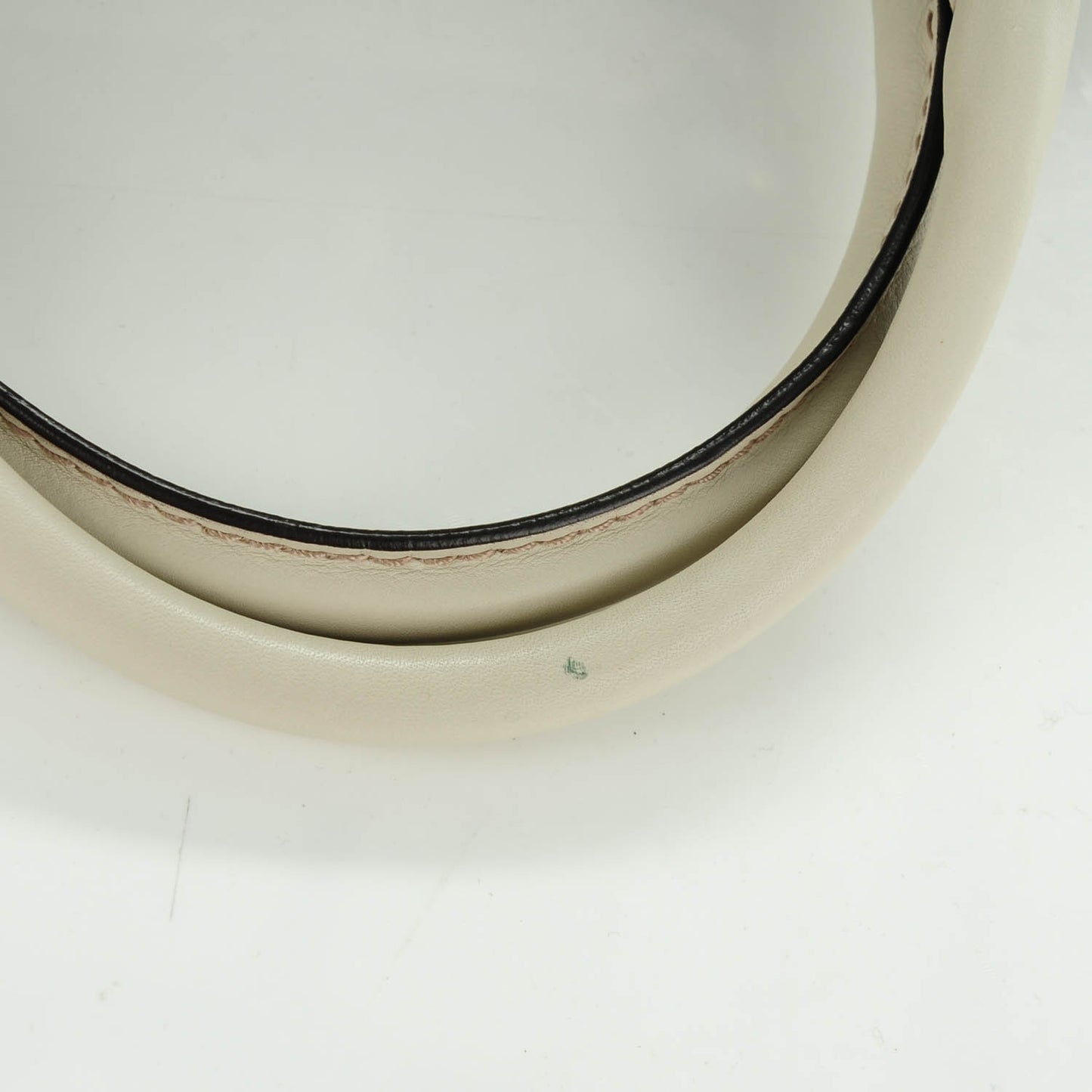 Guccissima Medium Sukey Tote Mystic White