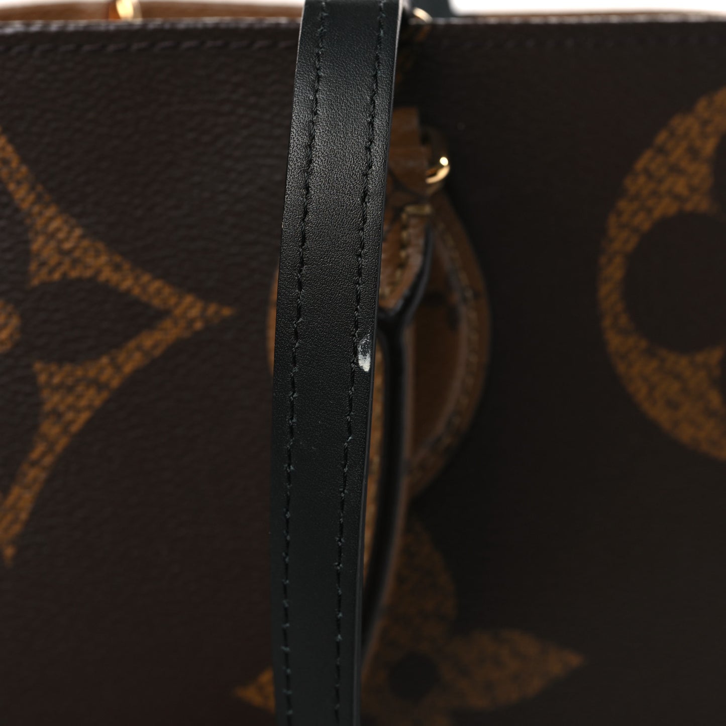Reverse Monogram Giant Onthego GM