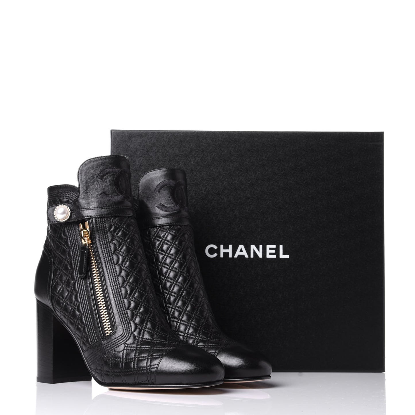 Lambskin Quilted Pearl CC Cap Toe Short Boots 39.5 Black