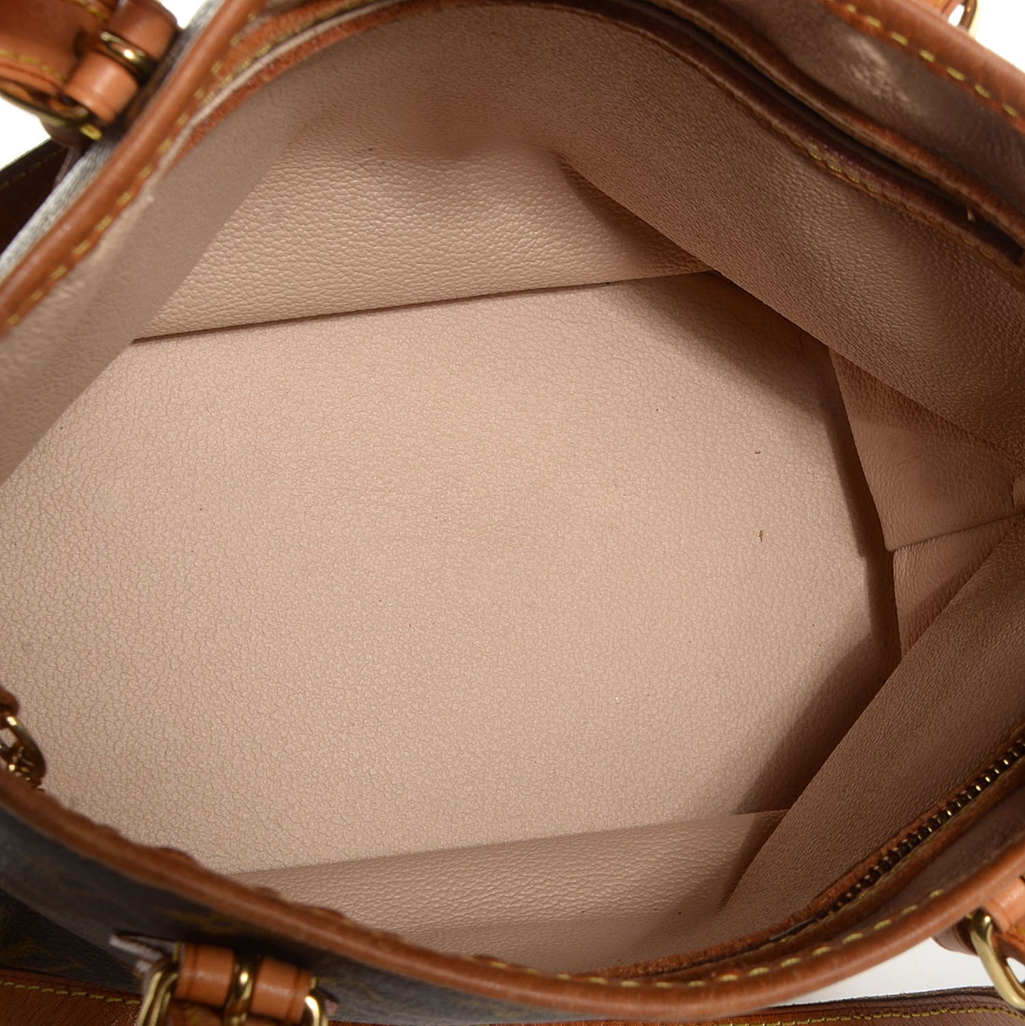 Monogram Petit Bucket 23