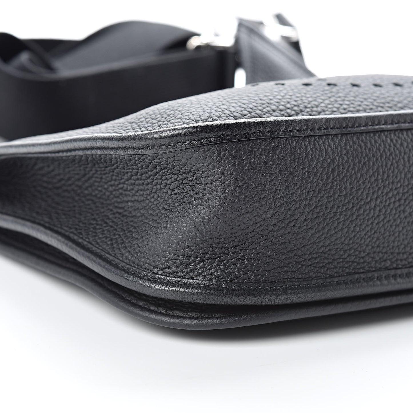 Taurillon Clemence Evelyne III PM Black