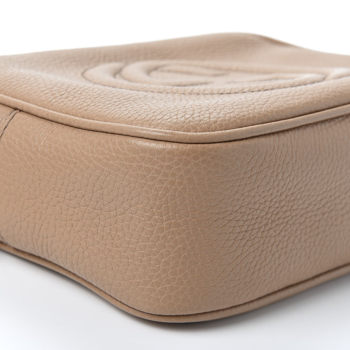 Pebbled Calfskin Small Soho Disco Bag Camelia