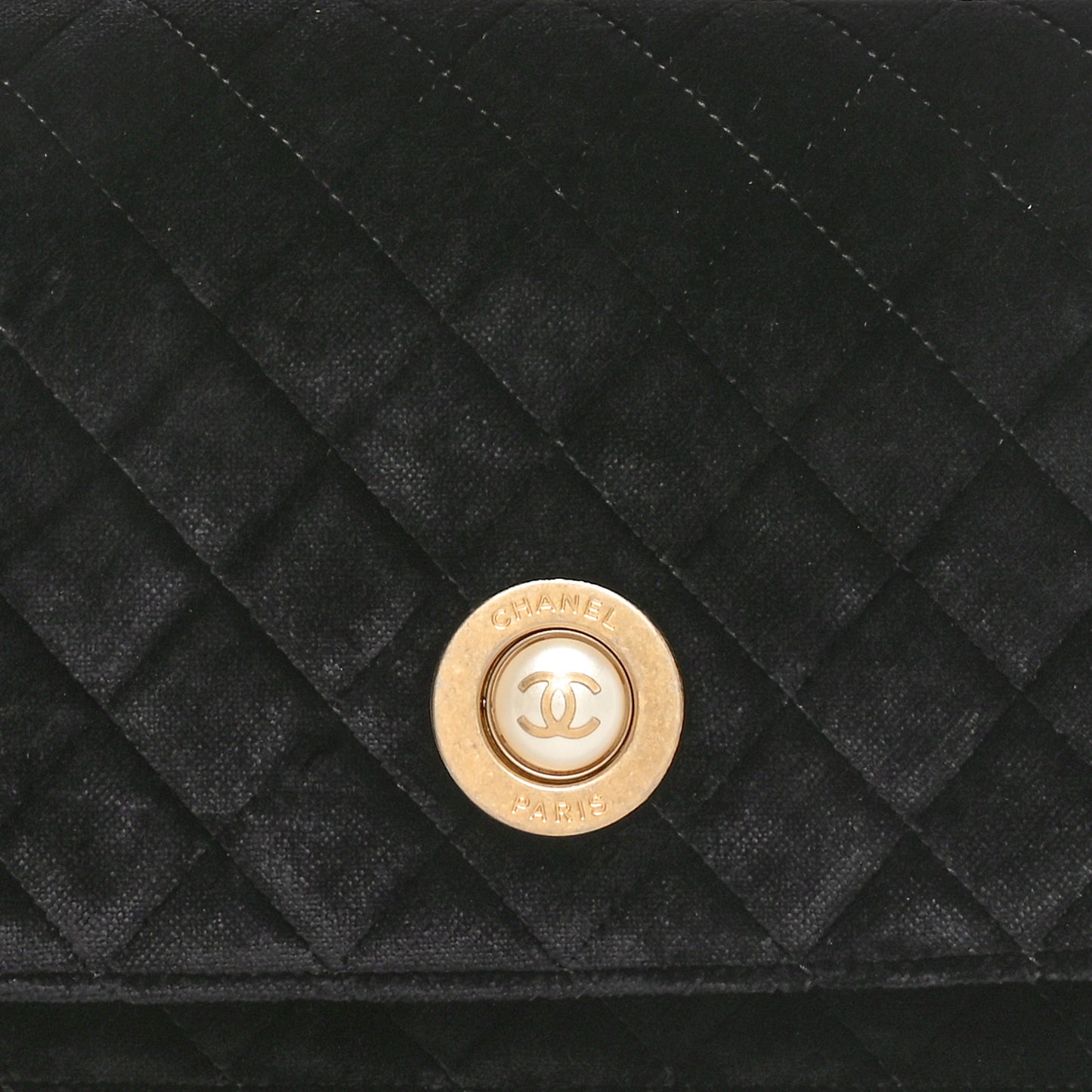Velvet Quilted CC Pearl Clutch Black