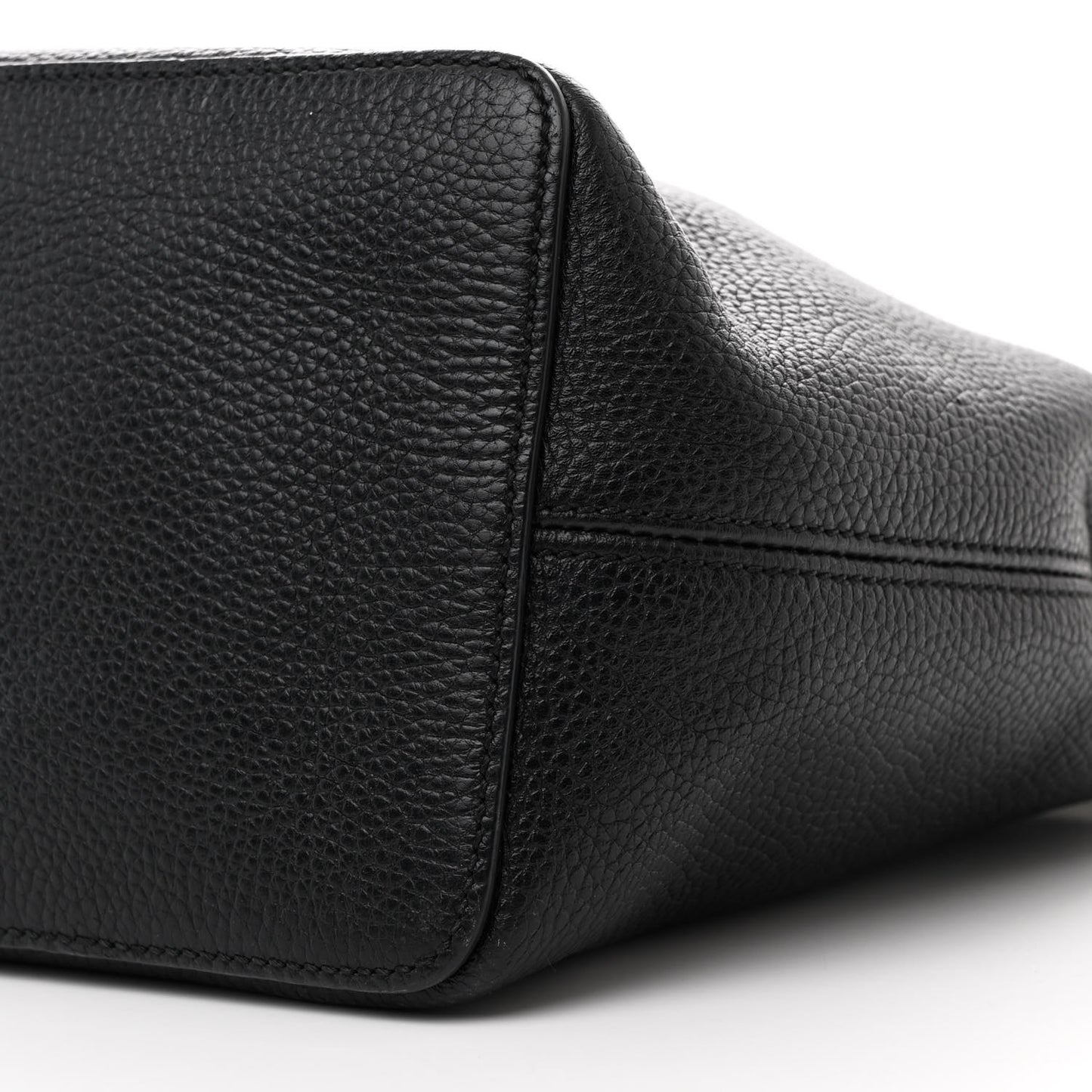Pebbled Calfskin Large Soho Hobo Black