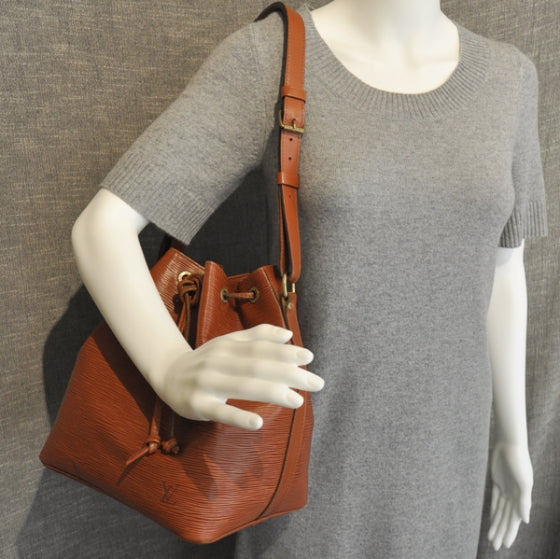 Louis Vuitton Epi Petit Noe Fawn 3 of 9
