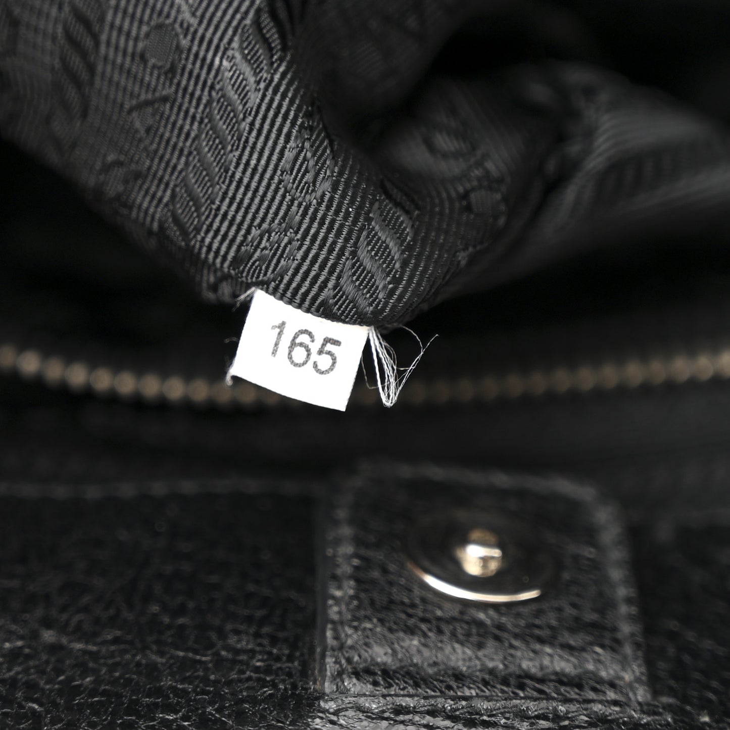 Tessuto Nylon Cervo Lux 24H Tote Black