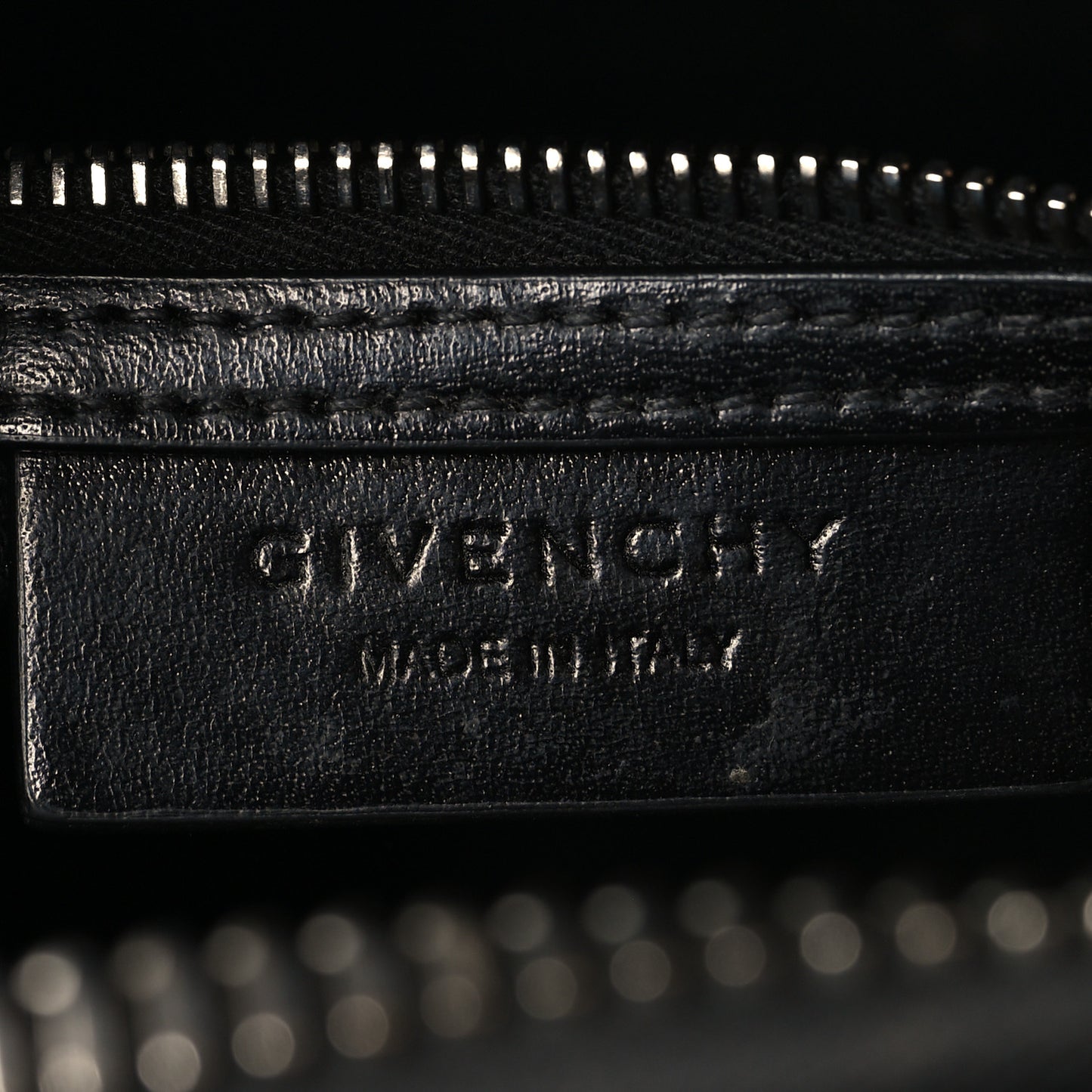 Shiny Lord Calfskin Mini Antigona Black