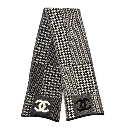Chanel Cashmere Houndstooth CC Scarf Black White 2 of 4