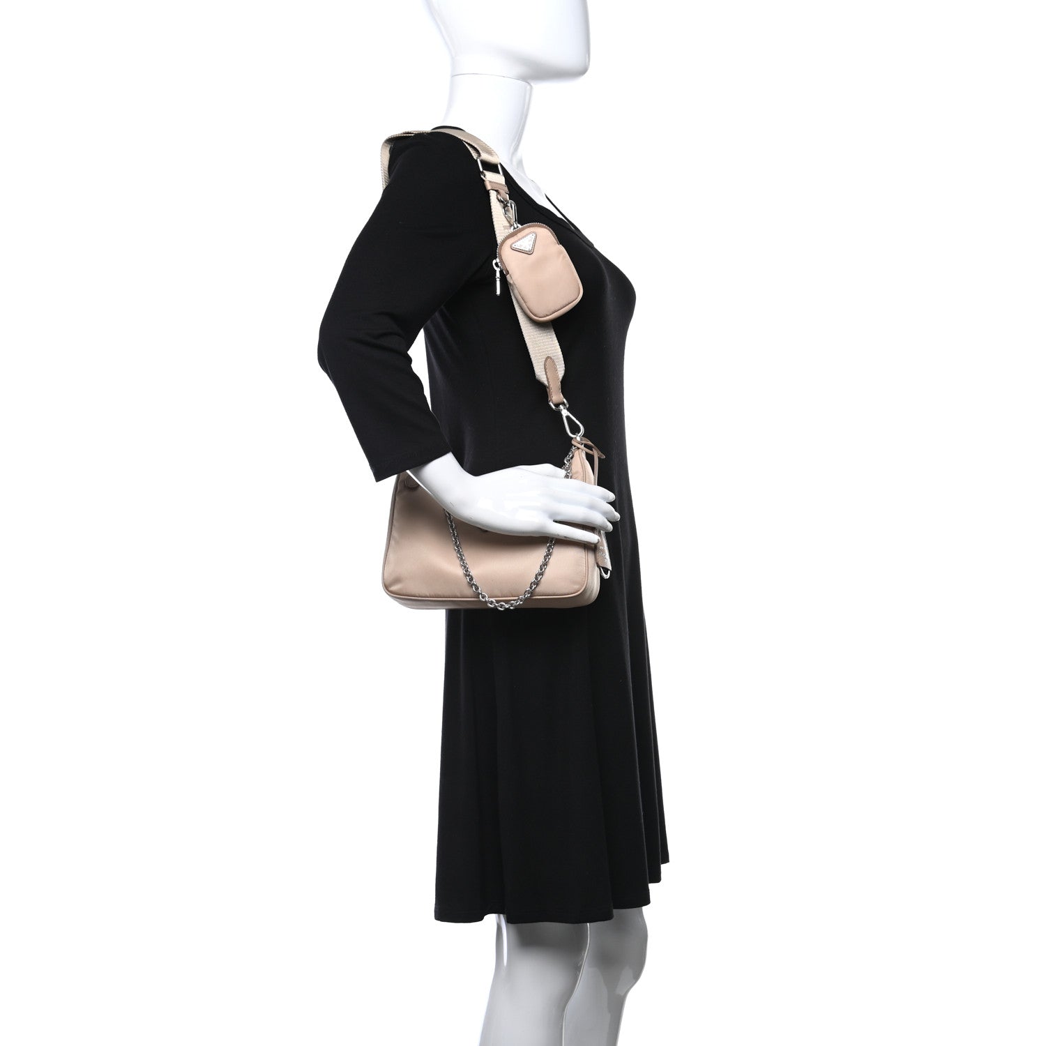 Prada Nylon Re-Edition 2005 Shoulder Bag Cammeo 2 of 10
