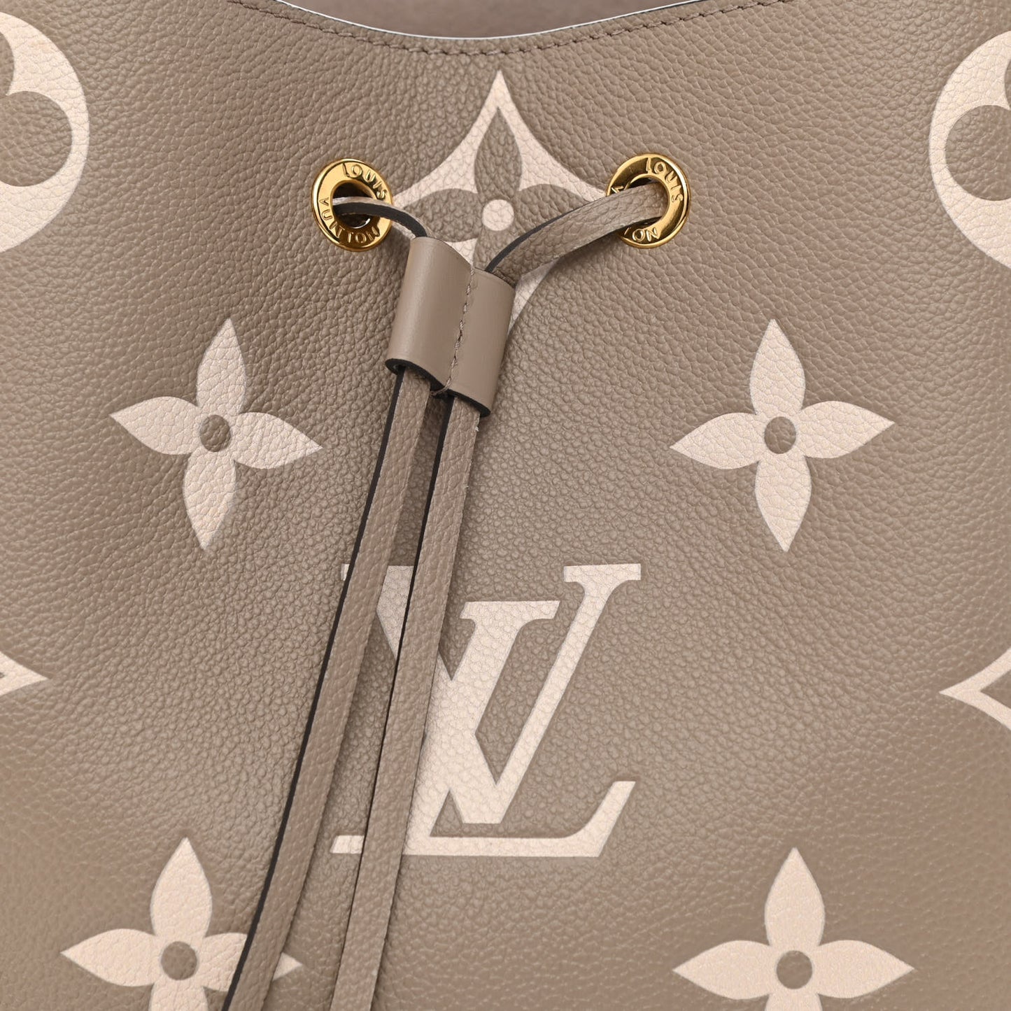 Empreinte Monogram Giant Neonoe MM Tourterelle Creme