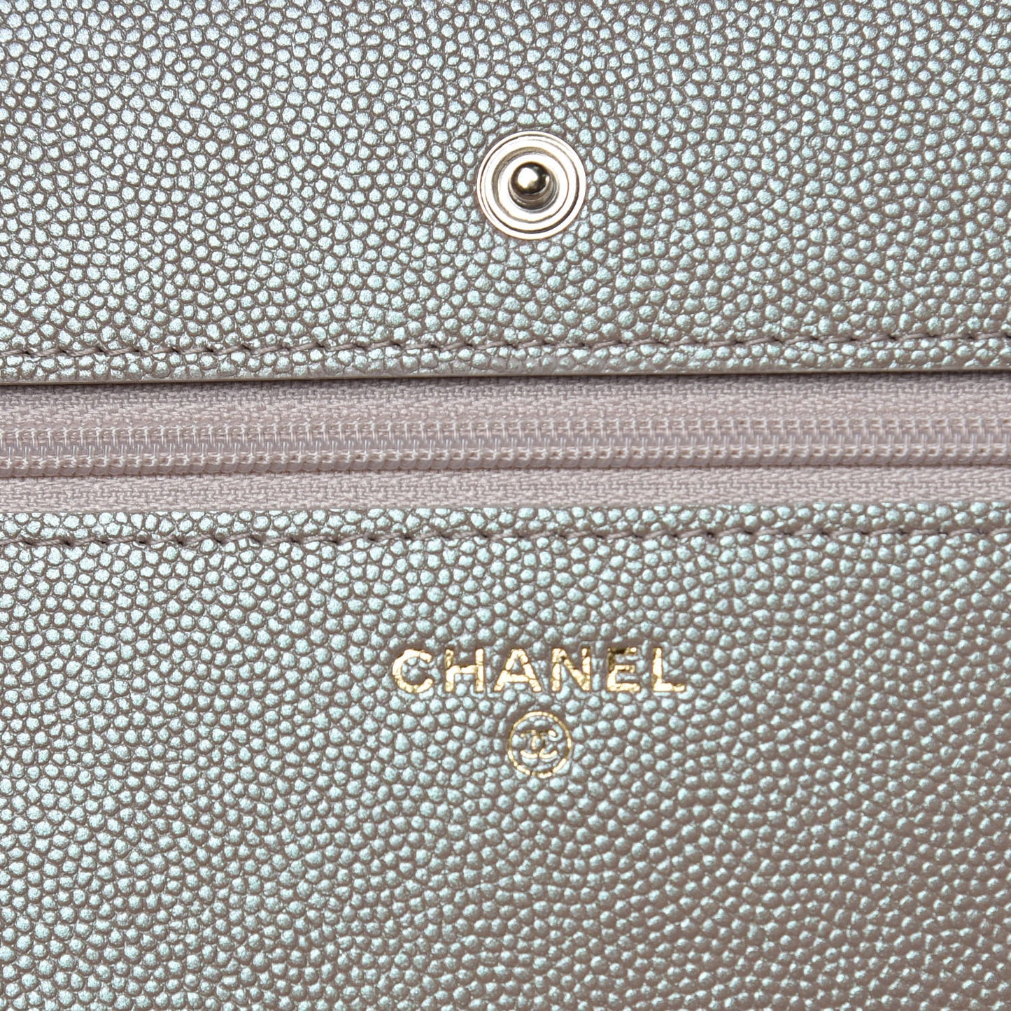 Iridescent Caviar Quilted Wallet On Chain WOC Beige