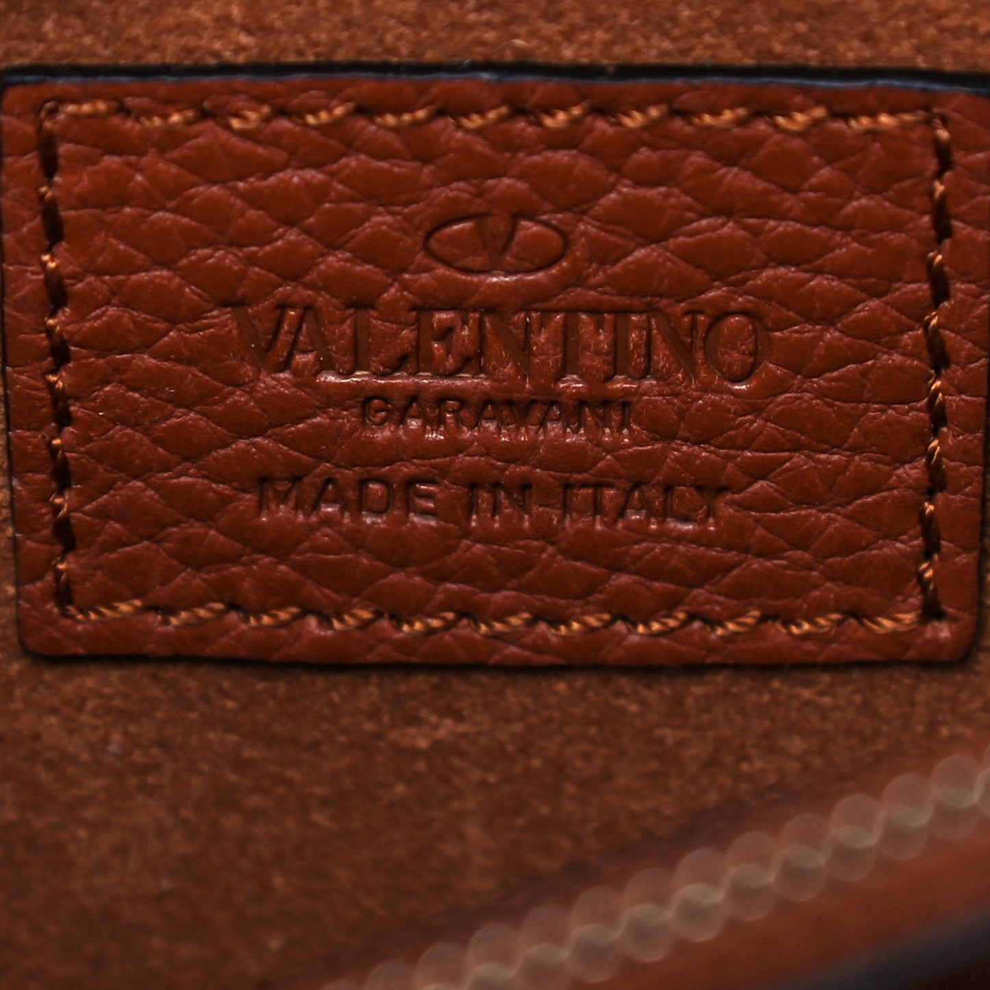 Pebbled Calfskin Rockstud Wallet on Chain Saddle Brown