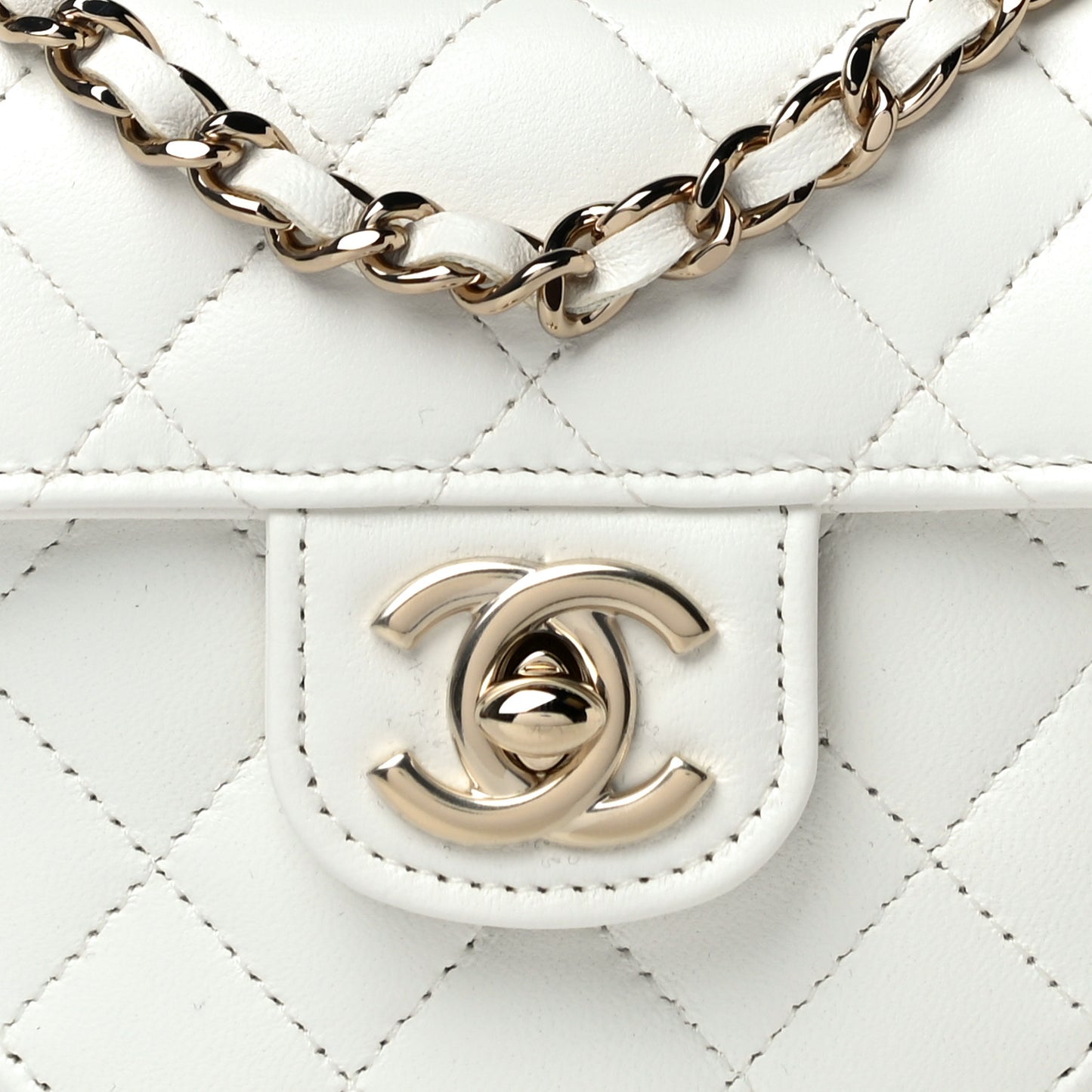 Lambskin Quilted CC In Love Heart Clutch With Chain White
