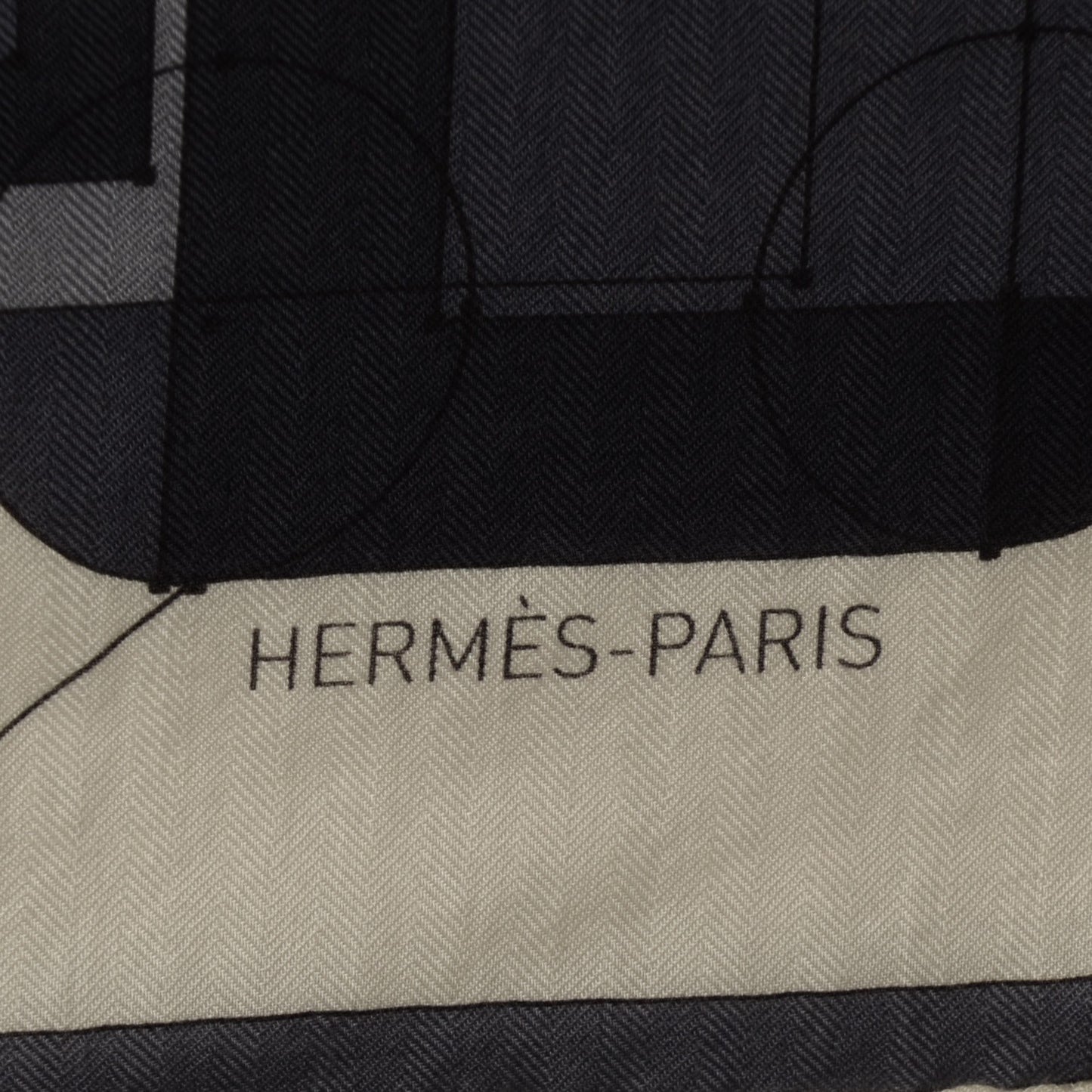 Cashmere Silk Echec Au Roi Shawl 140