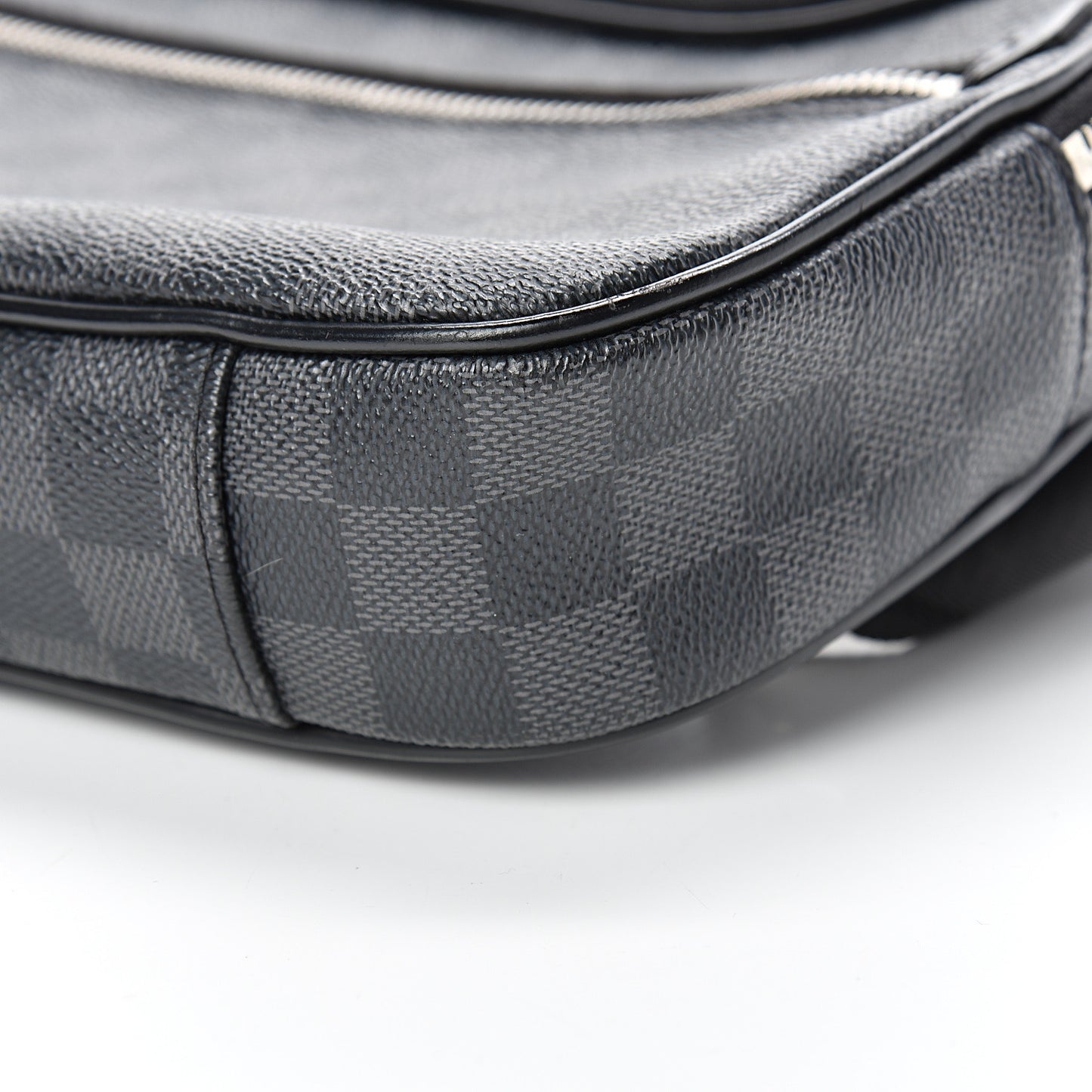Damier Graphite Ambler