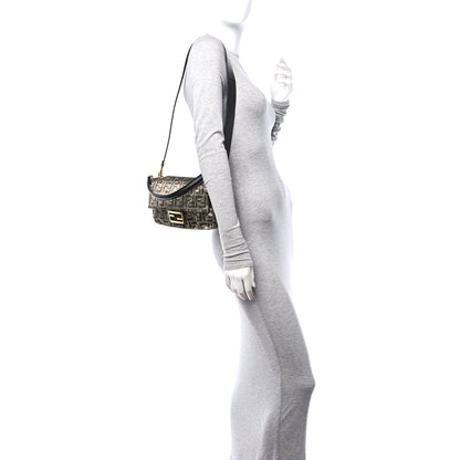 Fendi Vitello King Beaded Zucca Baguette Mogano Panna Ebano 2 of 9