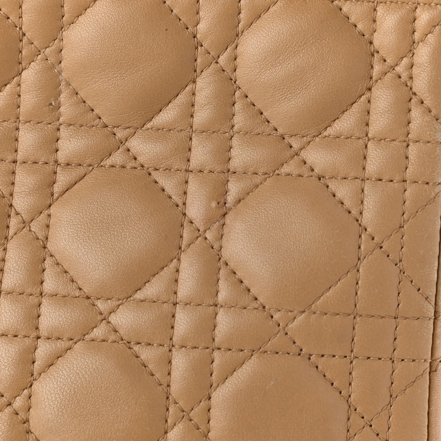 Lambskin Cannage Medium Lady Dior Beige