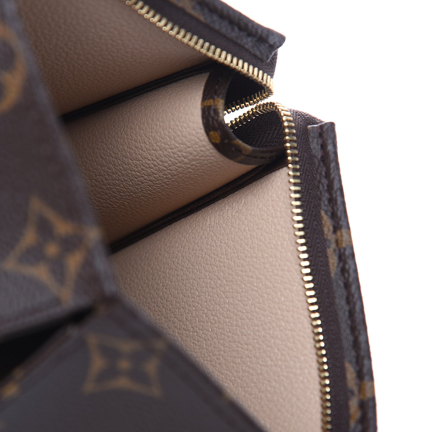 Louis Vuitton Monogram Toiletry Pouch 19 6 of 8