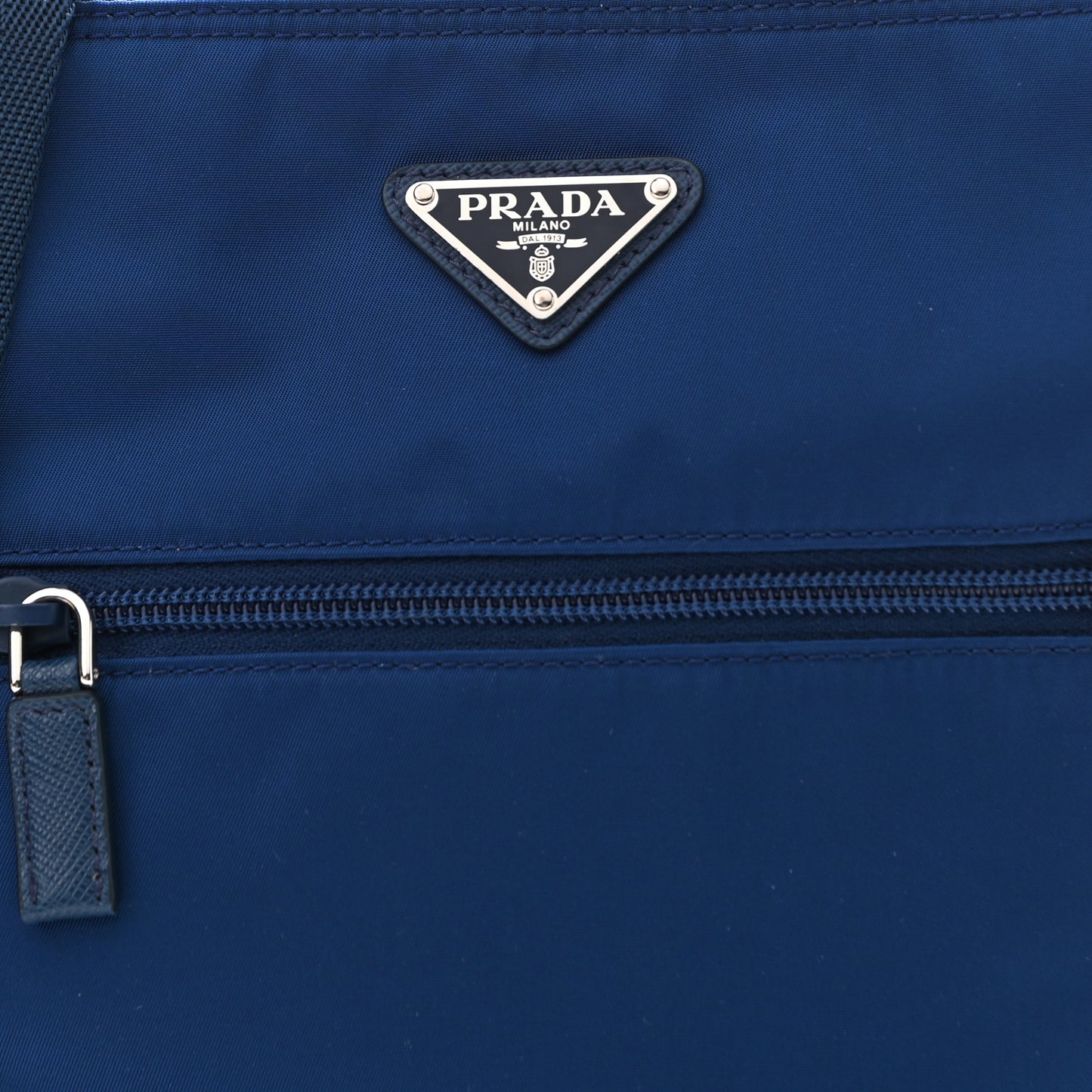 Tessuto Nylon Saffiano Flat Messenger Bag Bluette