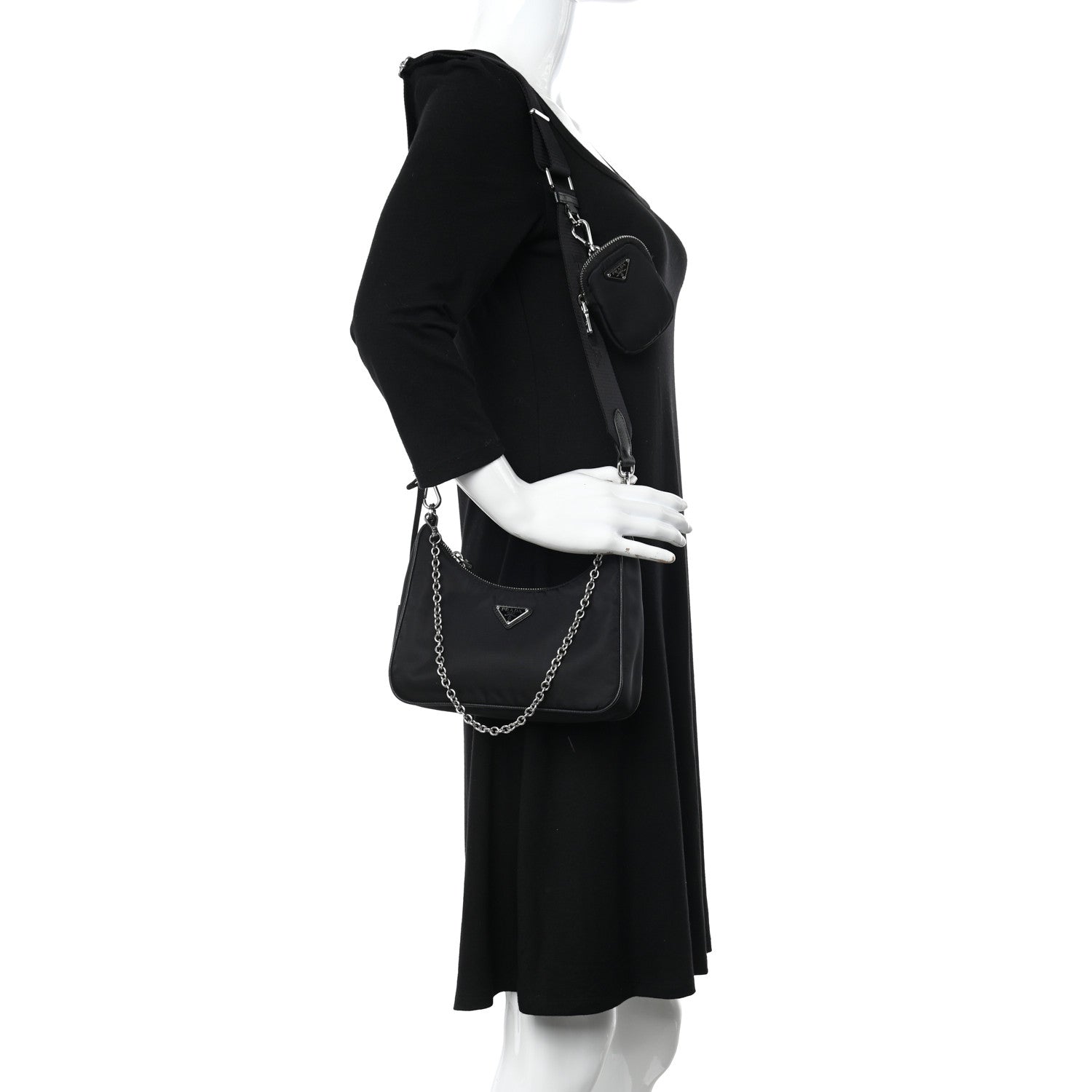 Prada Nylon Re-Edition 2005 Shoulder Bag Black 2 of 14
