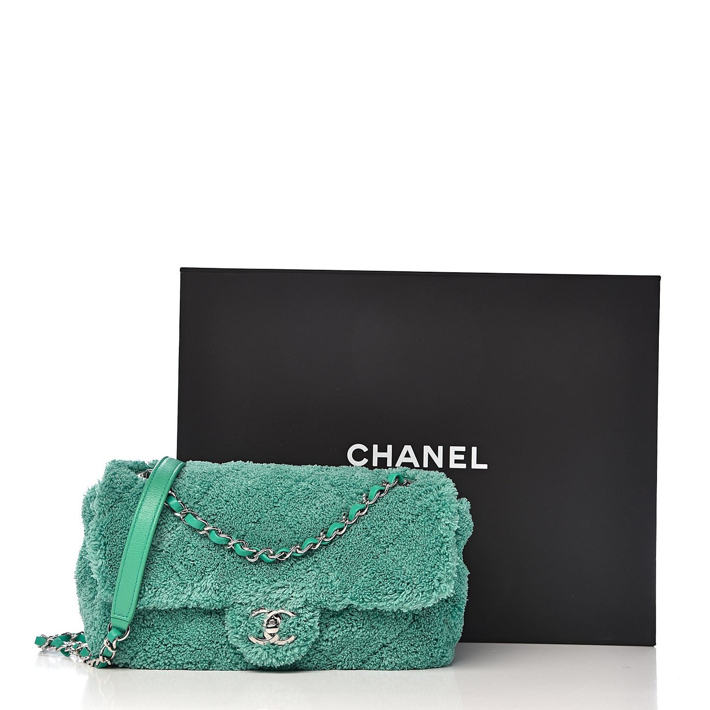 Lambskin Calfskin Mixed Fibers Quilted Medium Flap Green