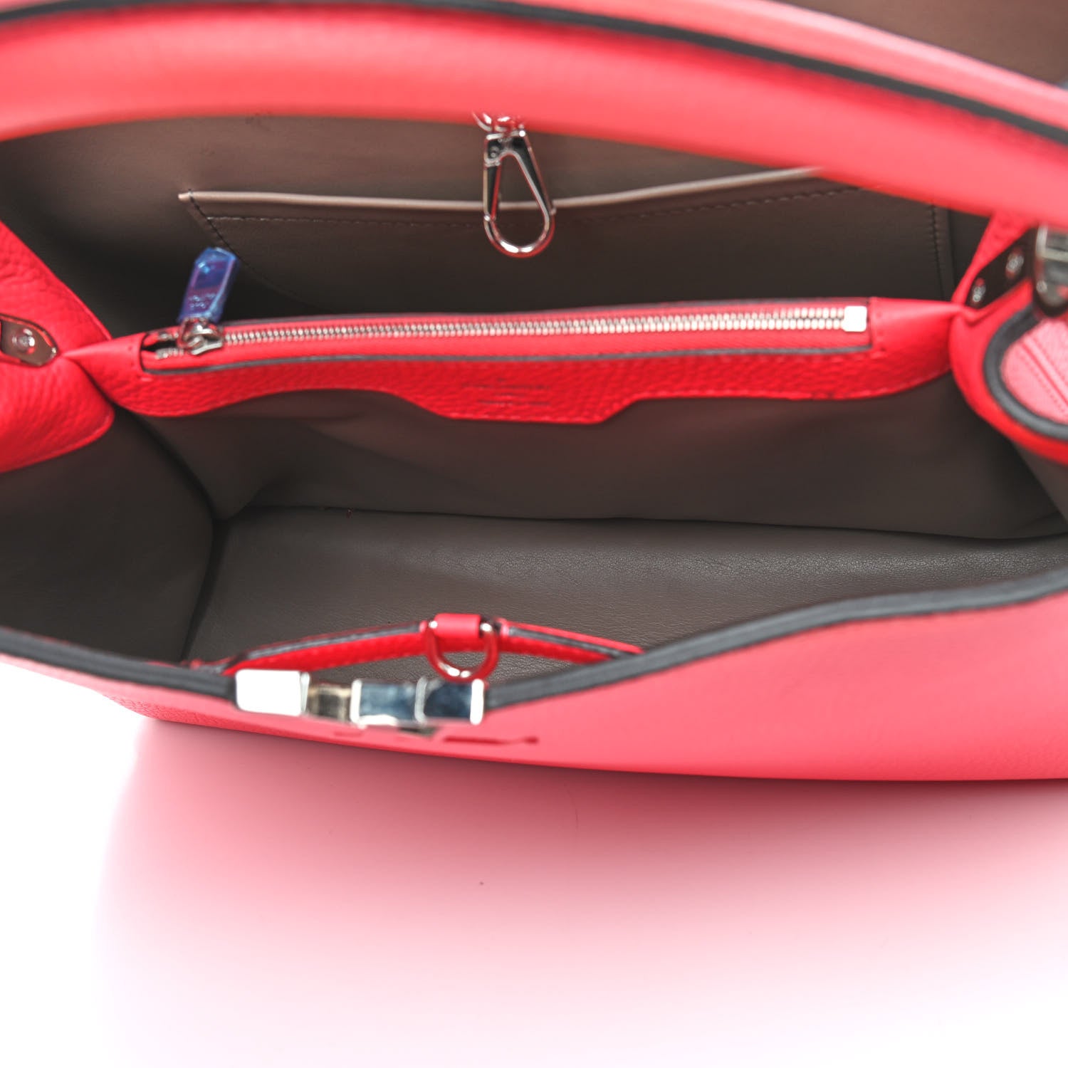 Louis Vuitton Taurillon Capucines MM Rose Litchi 6 of 15