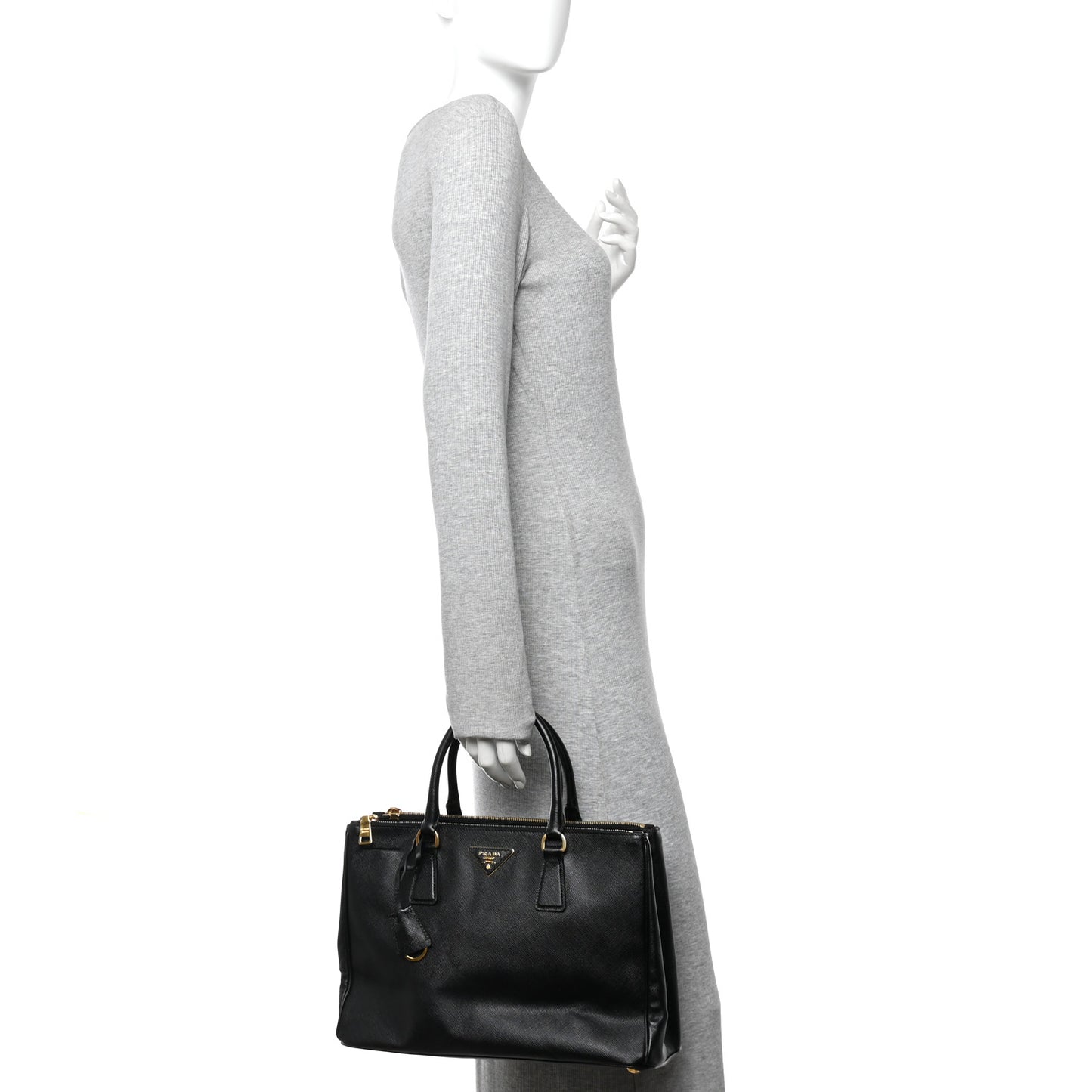 Saffiano Medium Galleria Double Zip Tote Black