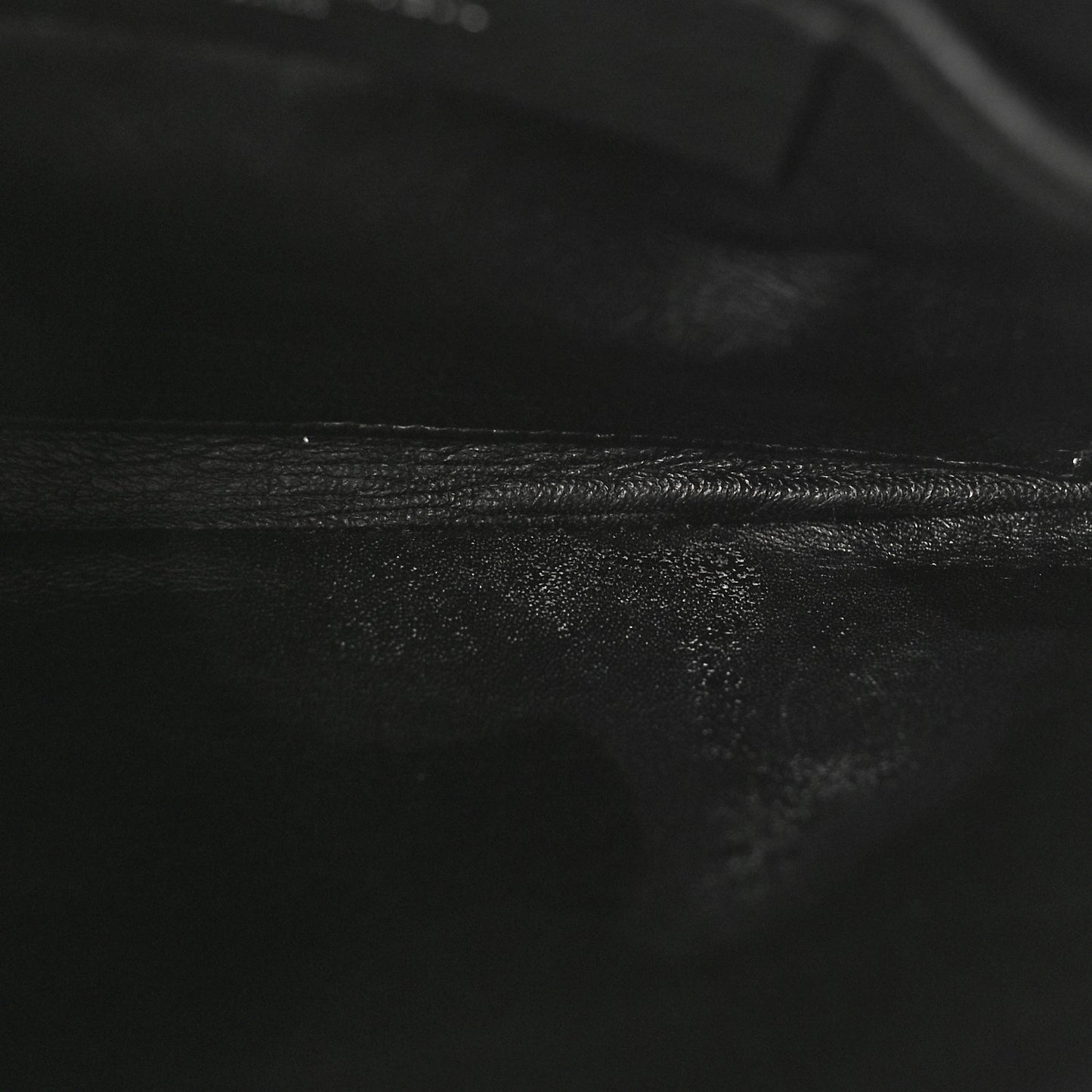 Calfskin Logo Medium Everyday Pouch Black