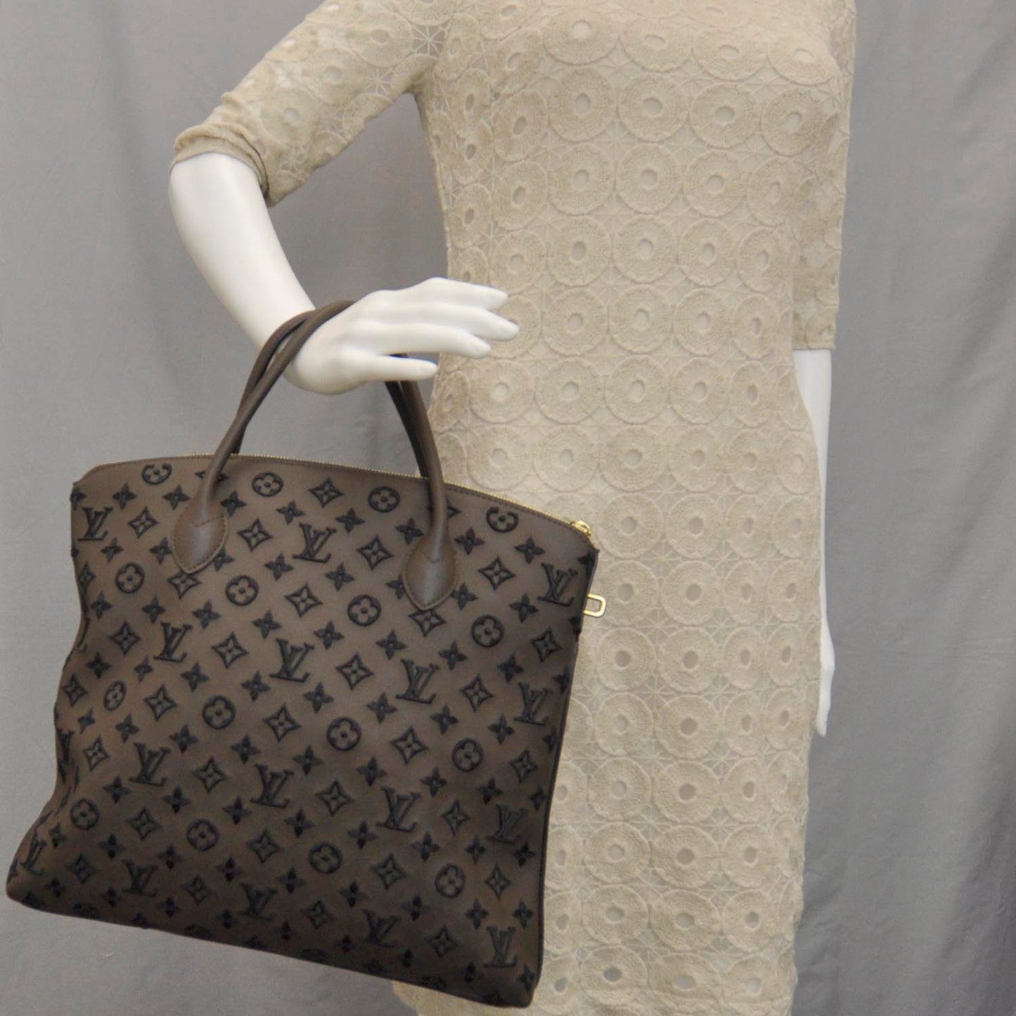 Monogram Addiction Vertical Lockit MM Brown