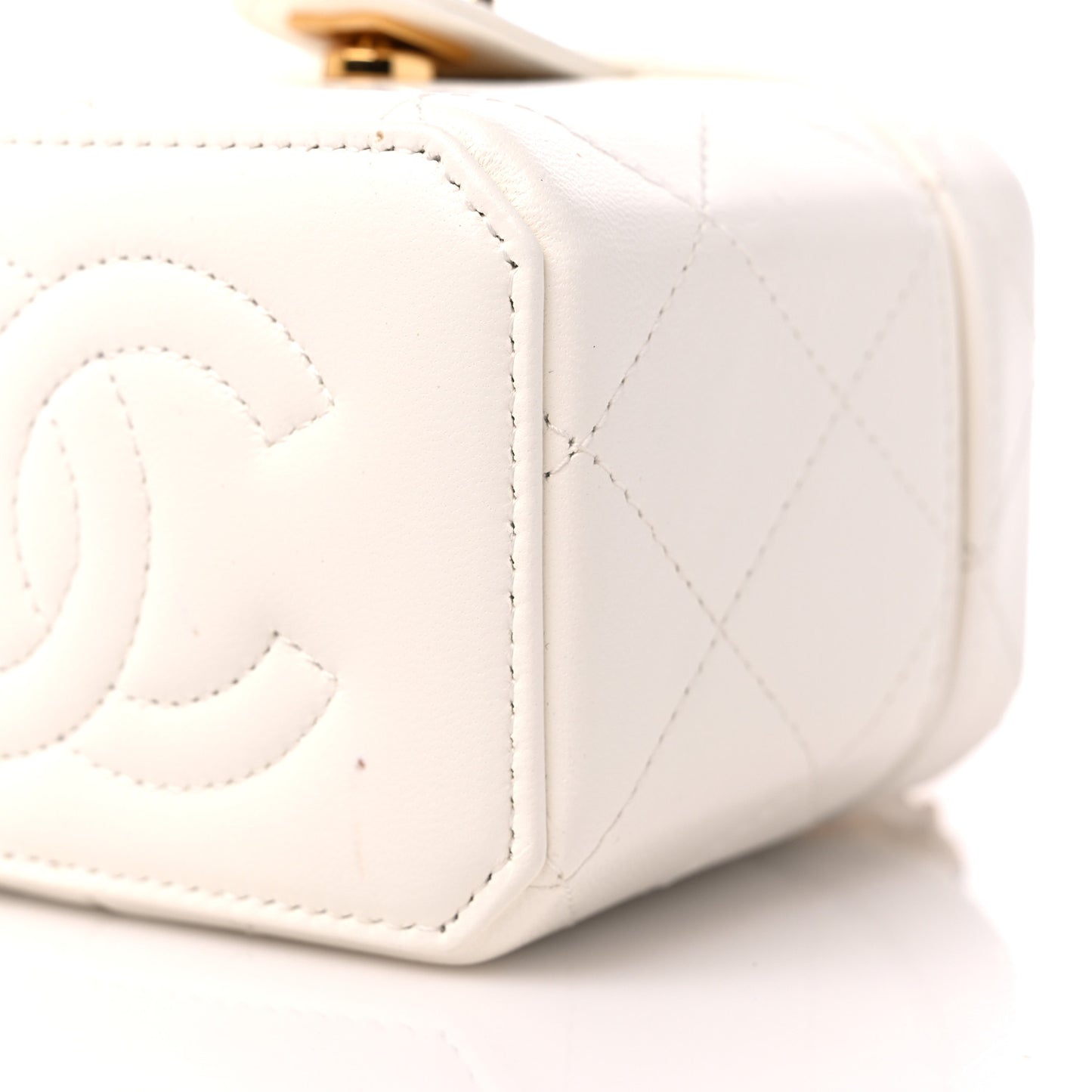 Lambskin Quilted Vanity Clutch With Chain White