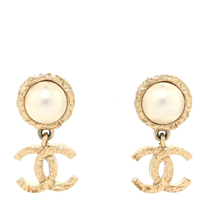 Chanel Pearl Hammered CC Drop Earrings Gold Pearly White 1 of 4