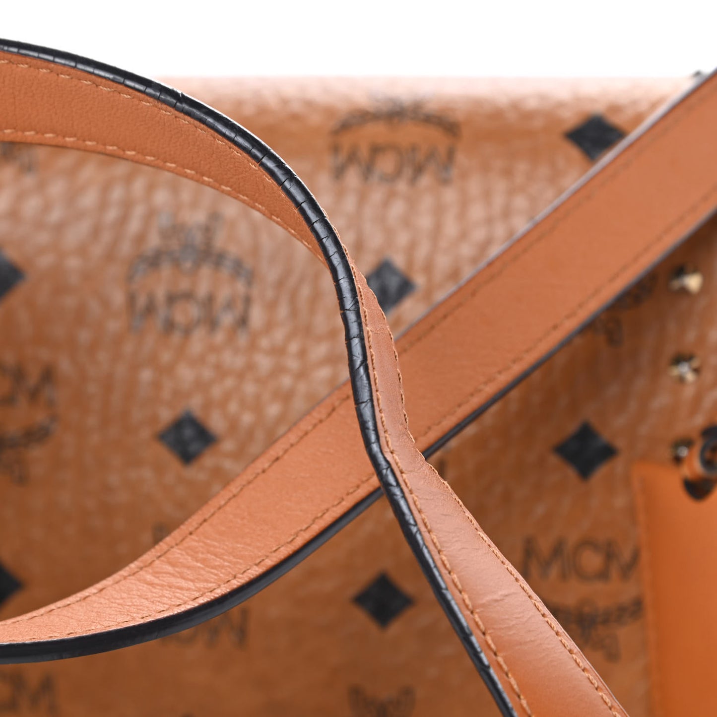Visetos Studded Victory Patch Patricia Shoulder Bag Cognac