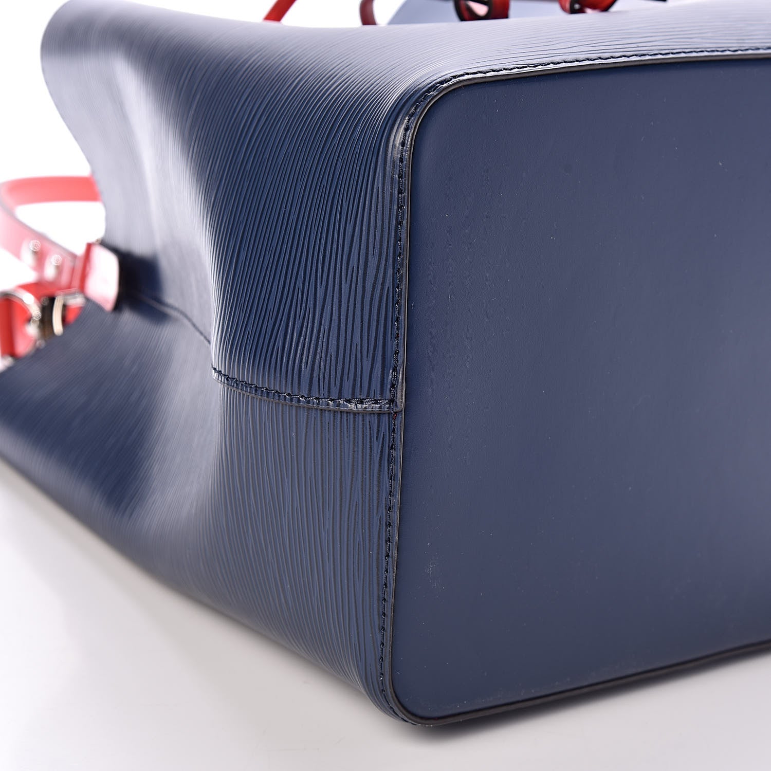 Louis Vuitton Epi Neonoe Indigo Coquelicot 8 of 9