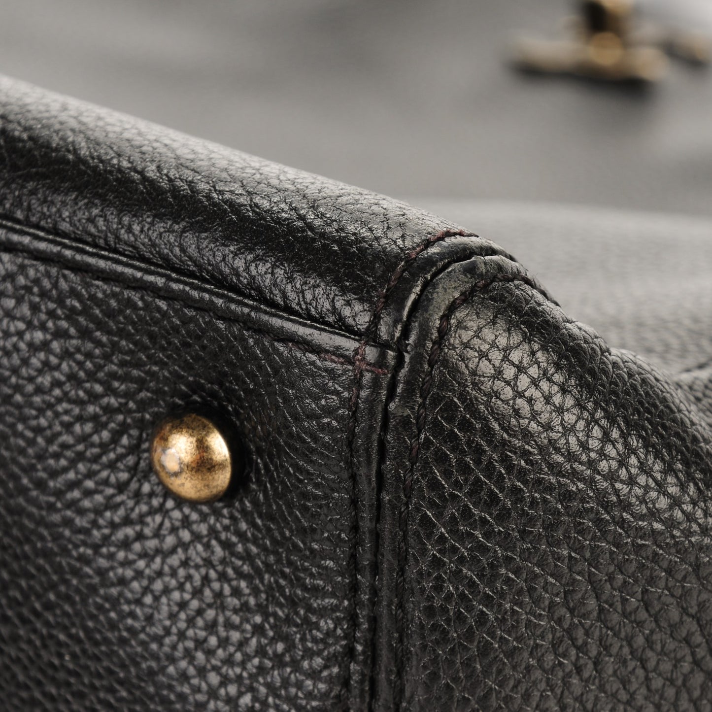 Calfskin Tall Cerf Tote Black