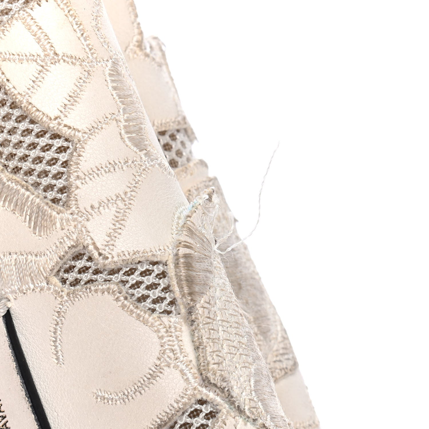 Valentino Garavani Nappa Lace Girello Flap Ivory 6 of 7