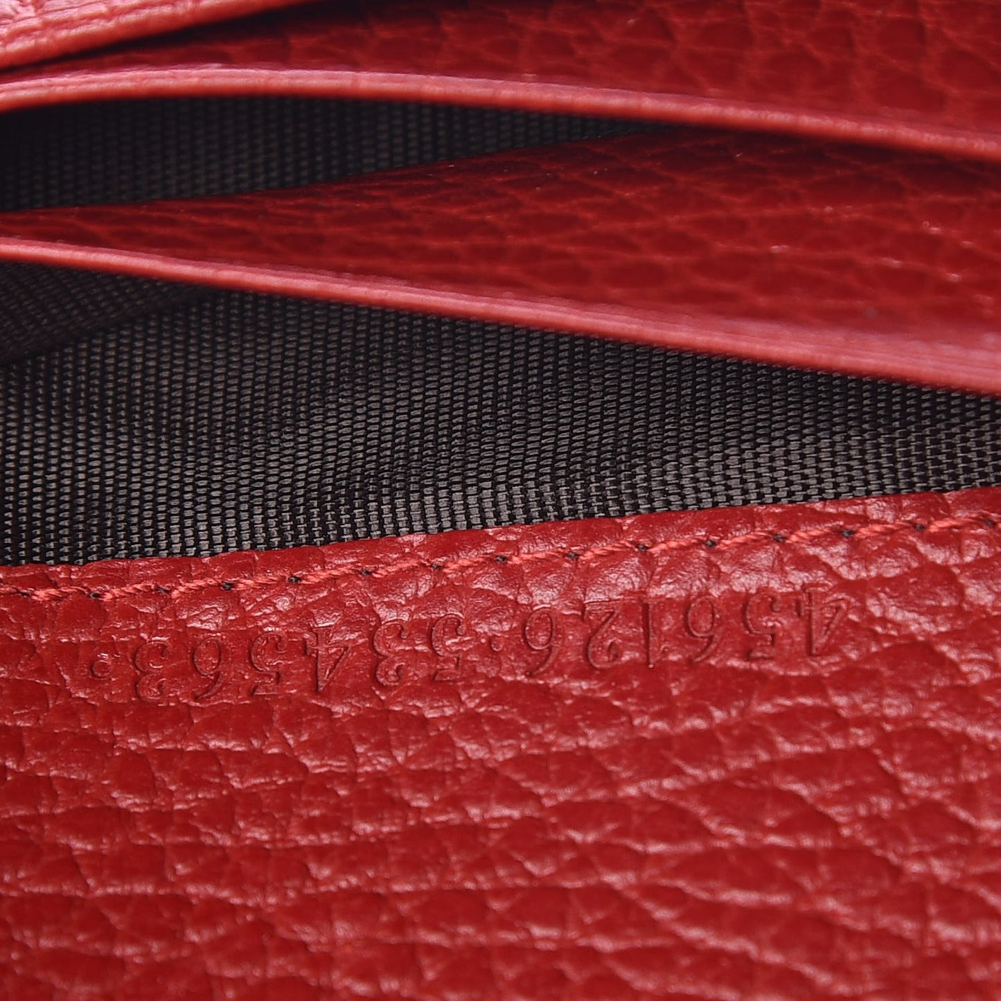 Pebbled Calfskin GG Marmont Card Case Hibiscus Red