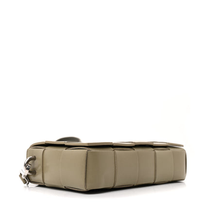 Bottega Veneta Calfskin Maxi Intreccio Cassette With Strap Bag Taupe 4 of 16
