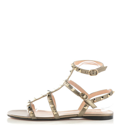 Valentino Garavani Metallic Pebbled Calfskin Rockstud Gladiator Flat Sandals 38.5 Sasso 1 of 8