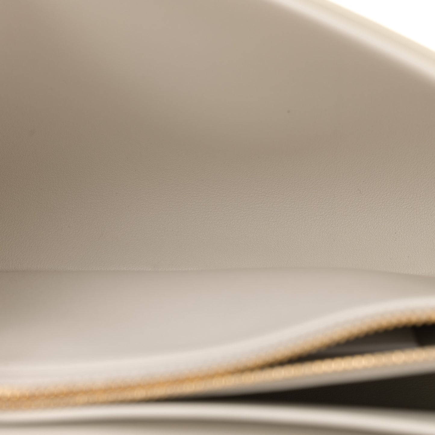 Supple Calfskin Teen Victoire White