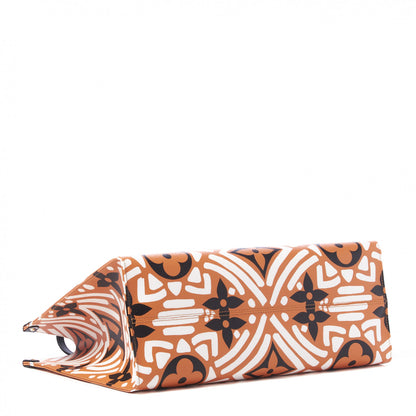 Louis Vuitton Monogram Giant Crafty Onthego GM Crème Caramel 3 of 8