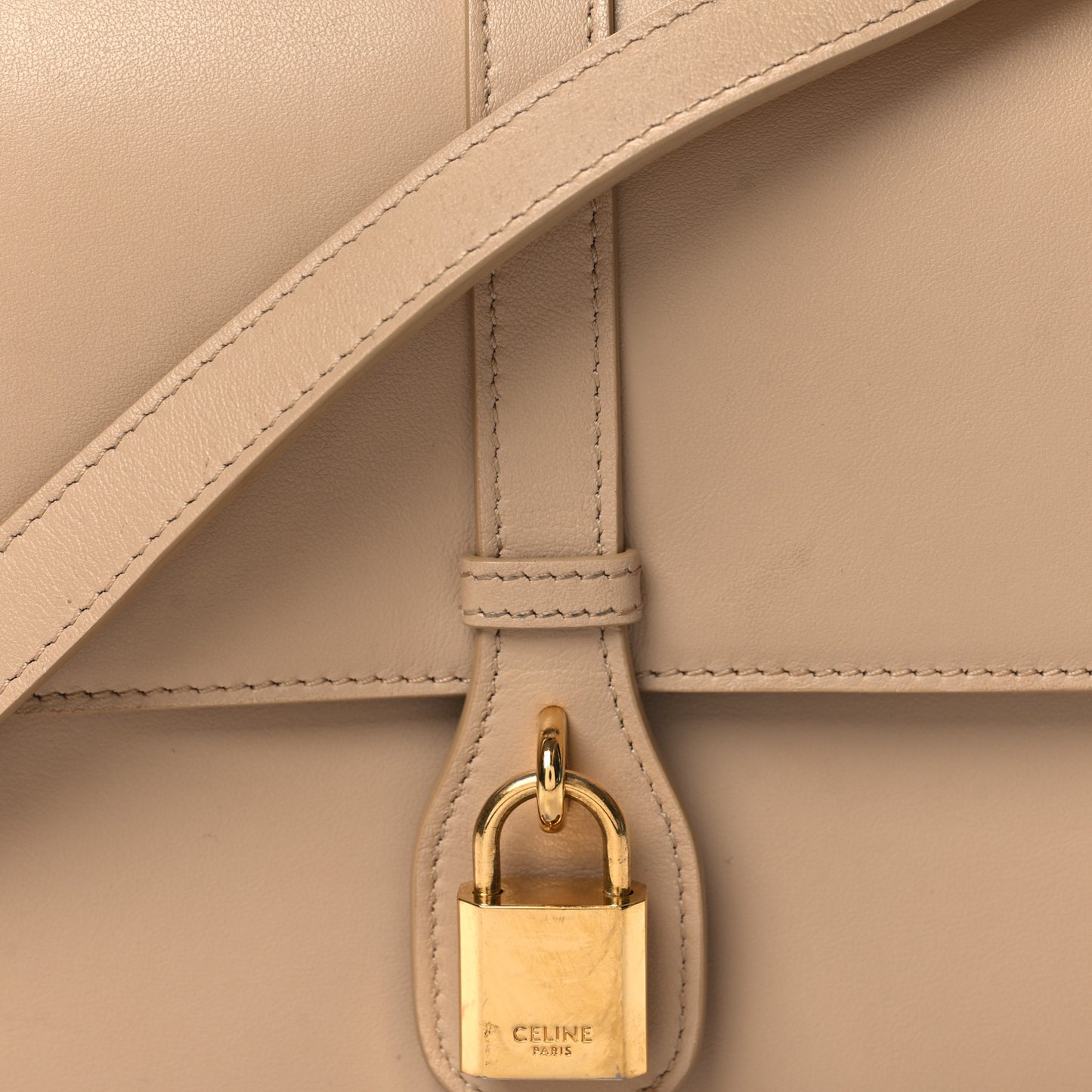 Smooth Calfskin Medium Tabou Nude