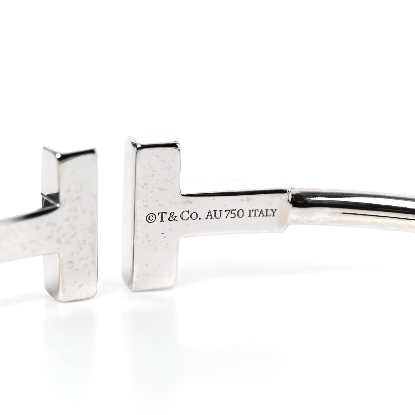 18K White Gold T Wire Bracelet