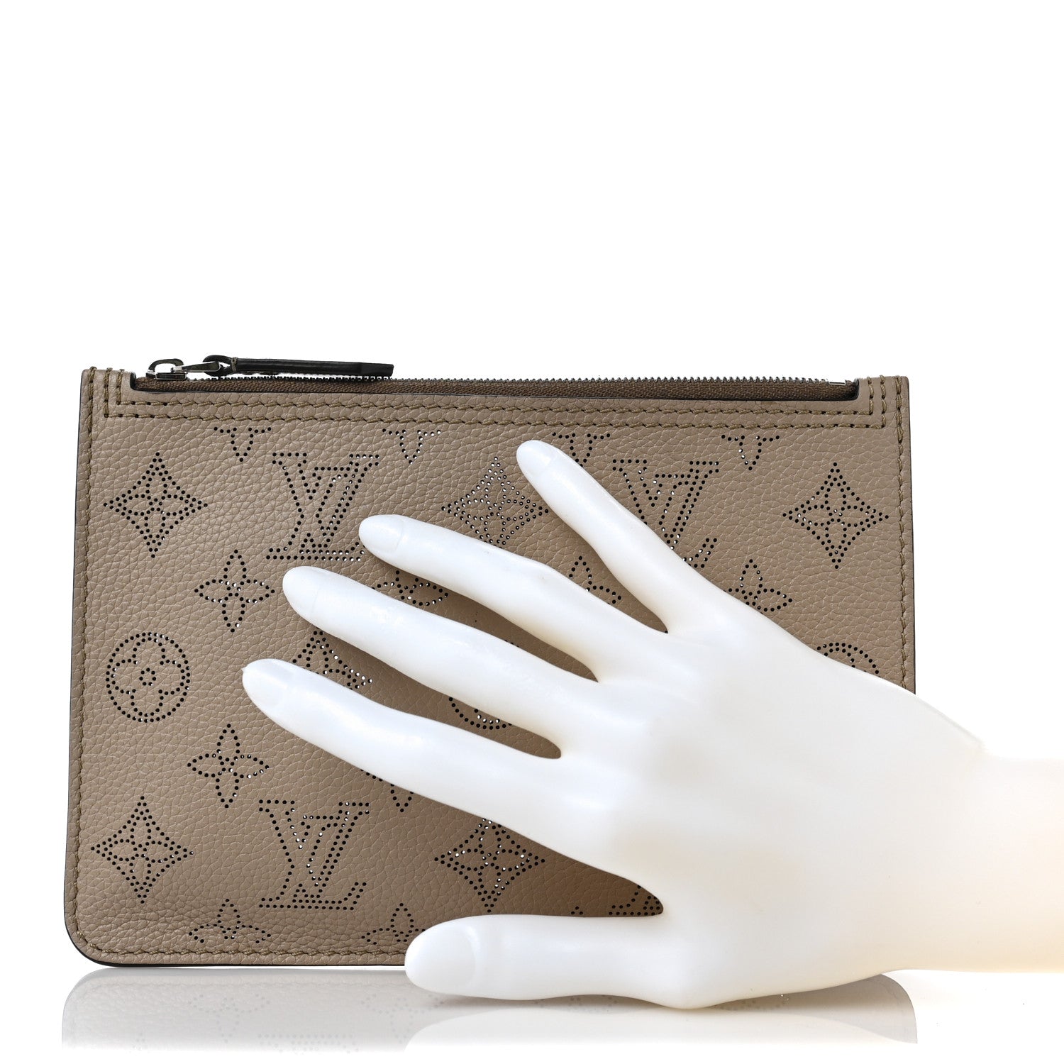 Louis Vuitton Mahina Girolata Zipped Pocket Galet 2 of 7