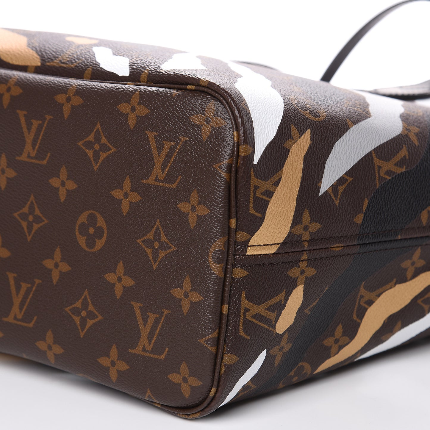 X LOL Monogram Neverfull MM Gold Silver
