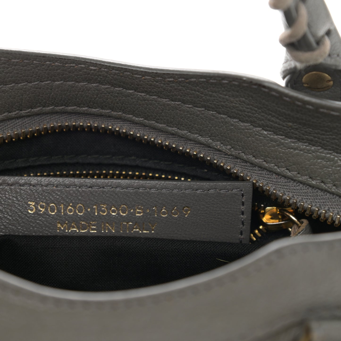 Chevre Gold Metallic Edge Hardware Mini City Gris Acier