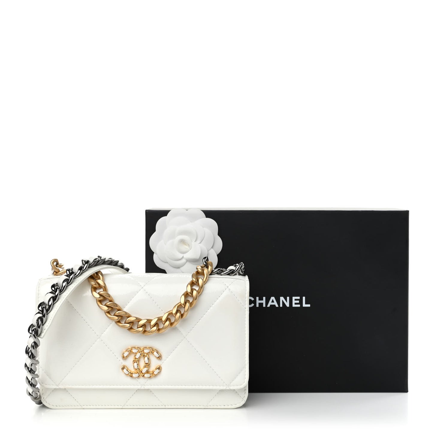 Shiny Crumpled Calfskin Quilted Chanel 19 Wallet On Chain WOC White