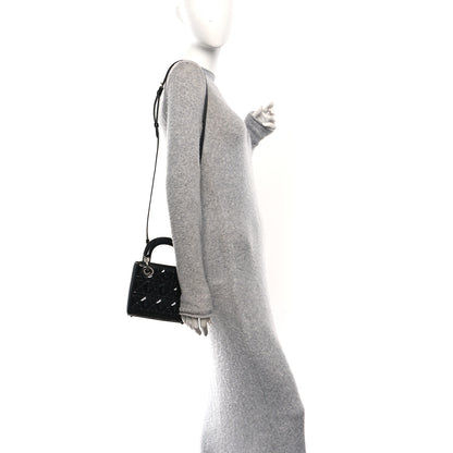 Bottega Veneta Metallic Lambskin Intrecciato Long Andiamo Top Handle Clutch Gold 2 of 12
