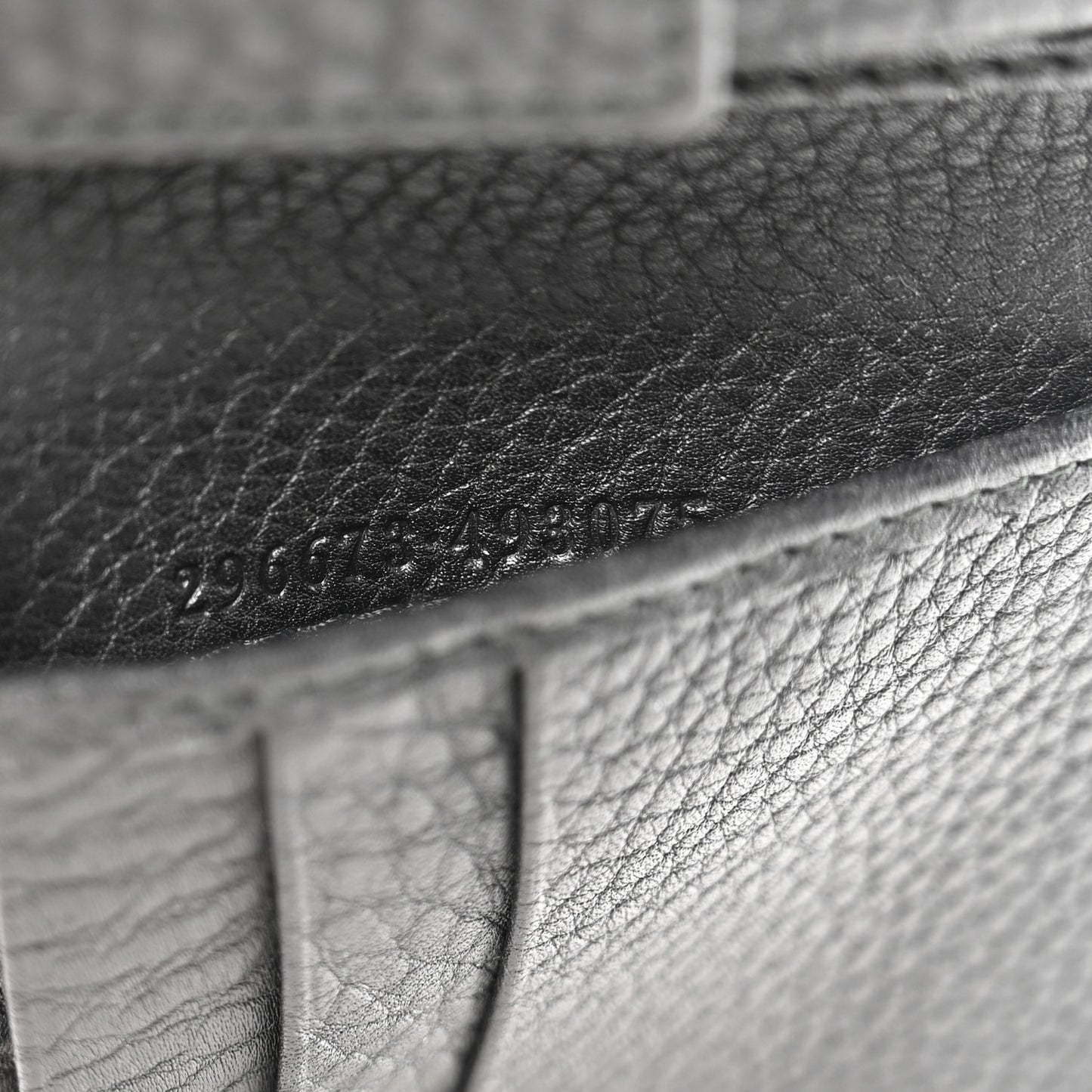 Calfskin Bi-Fold Wallet Black