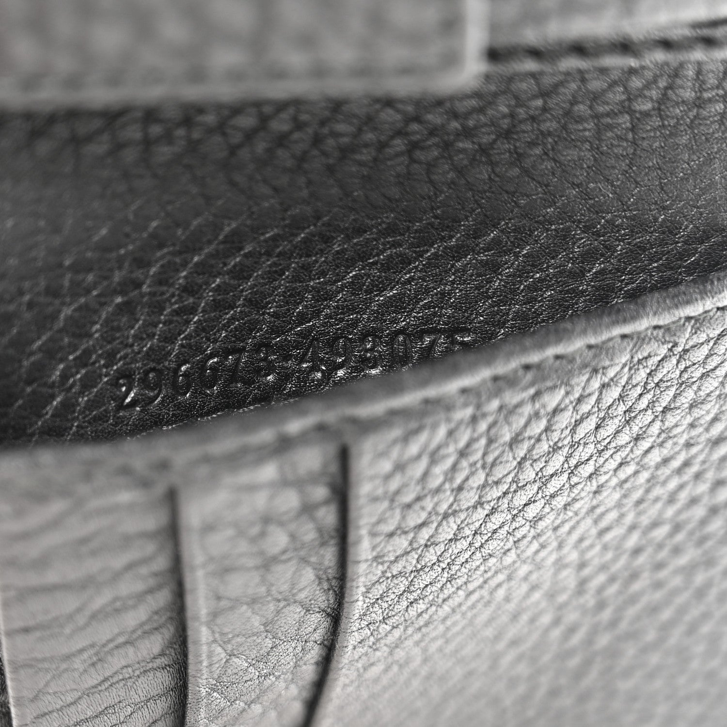 Gucci Calfskin Bi-Fold Wallet Black 7 of 8