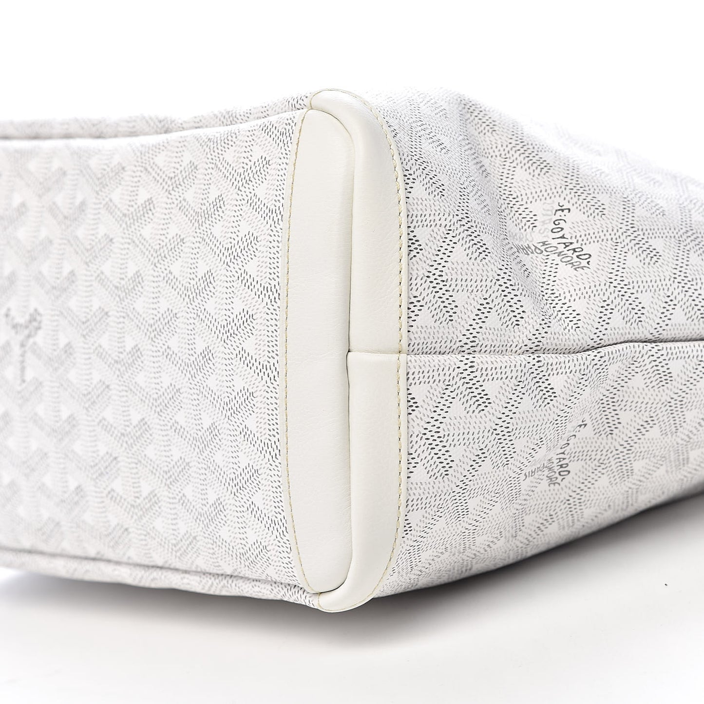 Goyardine Artois PM White